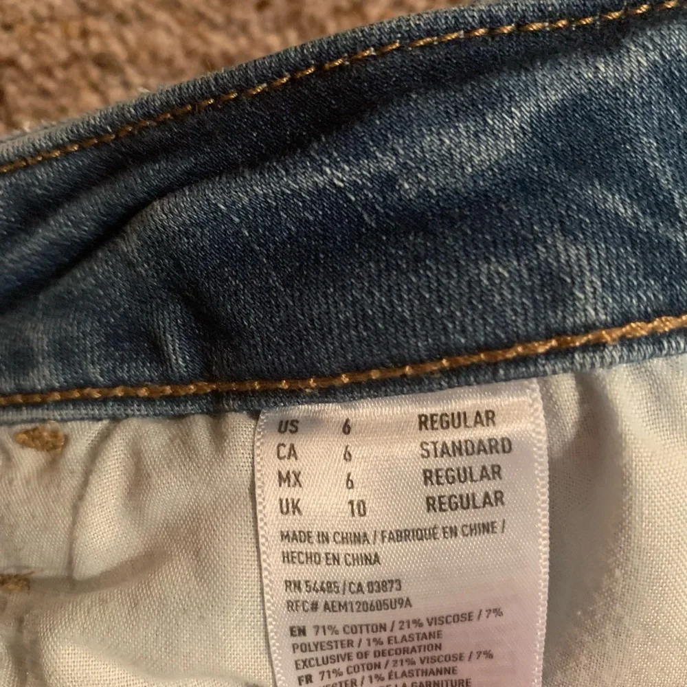 Amaerican Eagle high-rise distressed Jegging size 6 - Picture 5 of 5